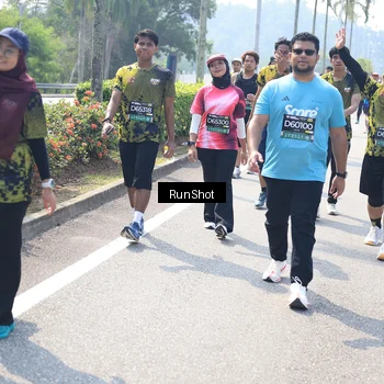 Runner Photo 6942142
