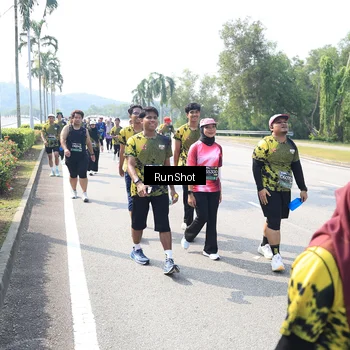 Runner Photo 6942150