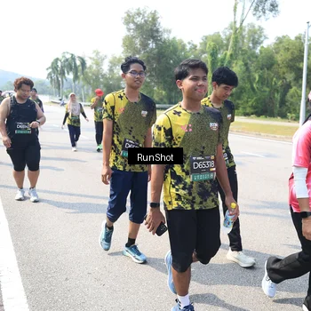 Runner Photo 6942173
