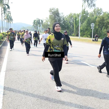 Runner Photo 6942331