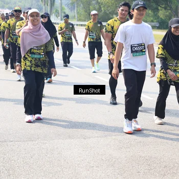 Runner Photo 6942341