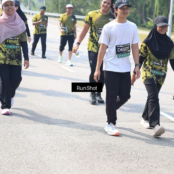 Runner Photo 6942343