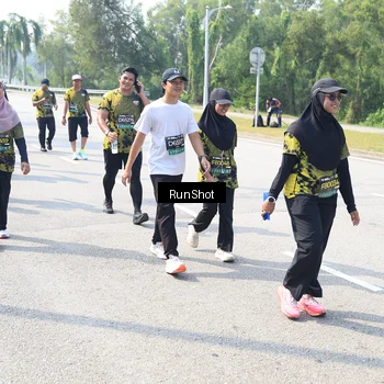 Runner Photo 6942349
