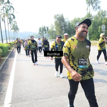 Runner Photo 6942353