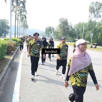 Runner Photo 6942374