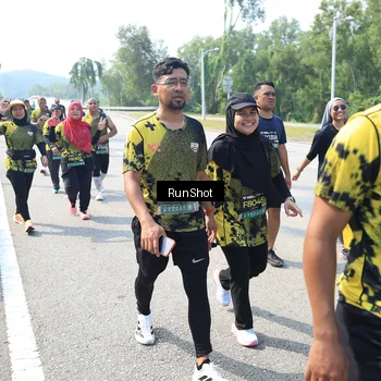 Runner Photo 6942419
