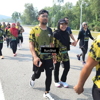 Runner Photo 6942421