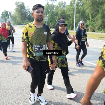 Runner Photo 6942424