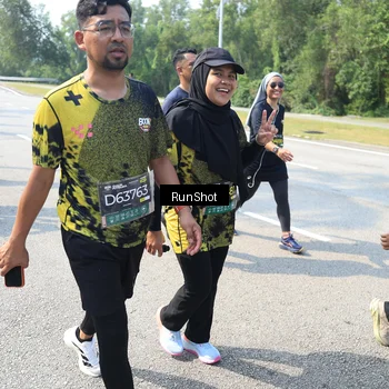 Runner Photo 6942427