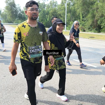 Runner Photo 6942432