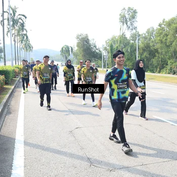 Runner Photo 6942540