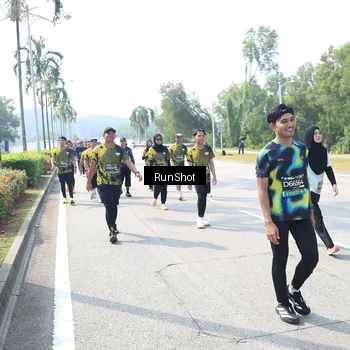 Runner Photo 6942542