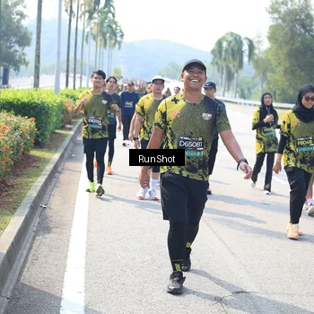 Runner Photo 6942551