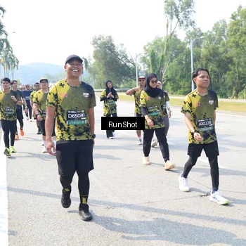 Runner Photo 6942569