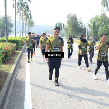 Runner Photo 6942635