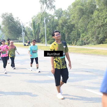 Runner Photo 6942651