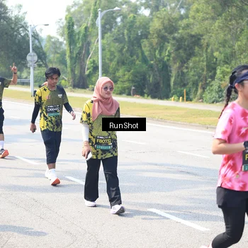 Runner Photo 6942669