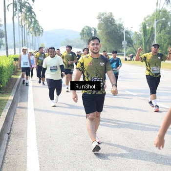 Runner Photo 6942706