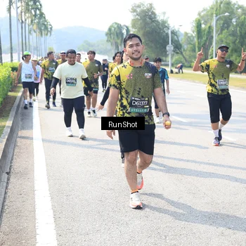 Runner Photo 6942708