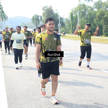 Runner Photo 6942713