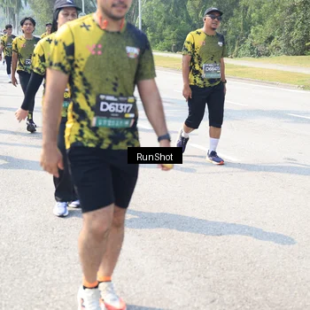 Runner Photo 6942719