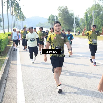 Runner Photo 6942728