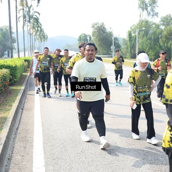 Runner Photo 6942736
