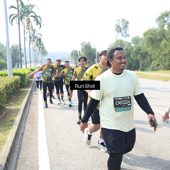 Runner Photo 6942748