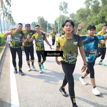 Runner Photo 6942768