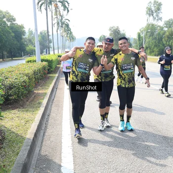 Runner Photo 6942773