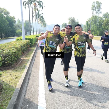 Runner Photo 6942775