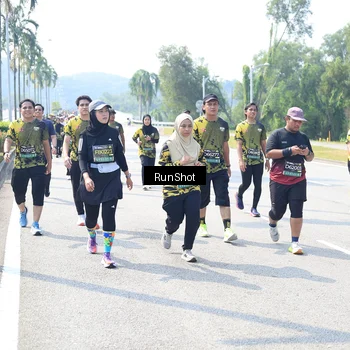 Runner Photo 6942871