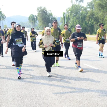 Runner Photo 6942875