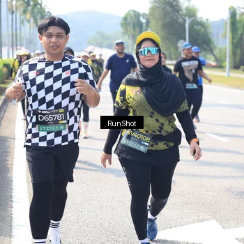 Runner Photo 6942967