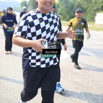 Runner Photo 6942978