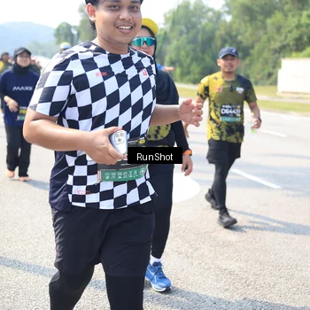 Runner Photo 6942979