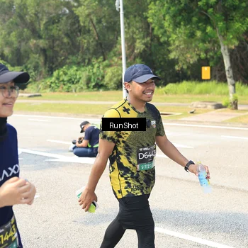 Runner Photo 6943006