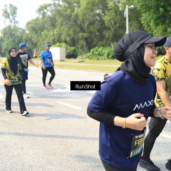Runner Photo 6943008