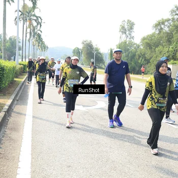 Runner Photo 6943020