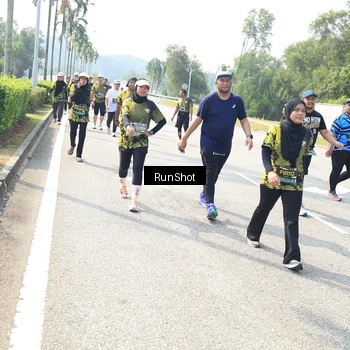 Runner Photo 6943021