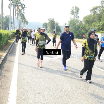 Runner Photo 6943022