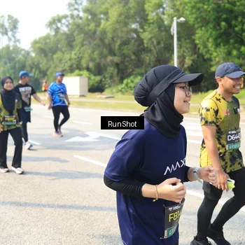Runner Photo 6943024