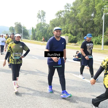 Runner Photo 6943040