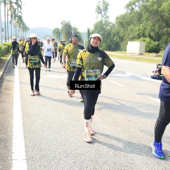 Runner Photo 6943047