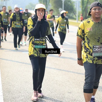 Runner Photo 6943059