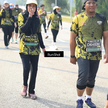 Runner Photo 6943061