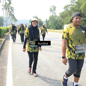 Runner Photo 6943073