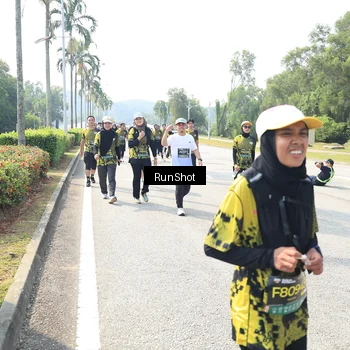 Runner Photo 6943083