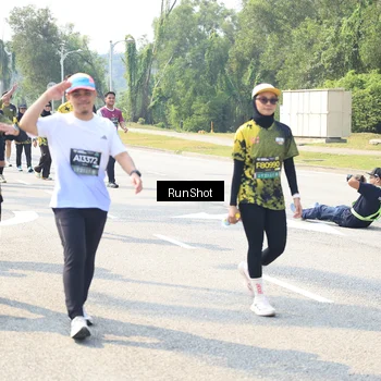 Runner Photo 6943086