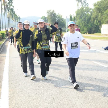 Runner Photo 6943097